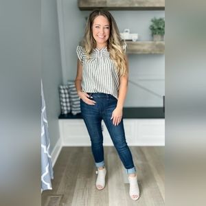 Judy Blue Still Running Late - Pull-On Skinny